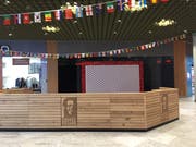 Nur das Logo ist noch da: Der geschlossene Coffee-Fellows-Shop in der Mall of Switzerland (Bild: hor)