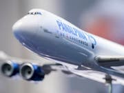 Der Logistikkonzern steigerte sich im ersten Halbjahr vor allem im Luftfrachtgeschäft. (Bild zeigt ein Flugzeugmodell von Panalpina) (Bild: KEYSTONE/ENNIO LEANZA)
