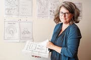Karin Antilli Frick unterstützt die Malerinnen und Maler des Sennenstreifens. (Bild: PD)