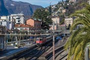 Bald fährt ab Luzern täglich ein Frühzug direkt nach Locarno - im Bild der Bahnhof. (Bild: Ti-Press / Samuel Golay)