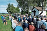 Beim Buschenchappeli findet jeweils ein Gottesdienst unter freiem Himmel statt. (Bild: Maria Schmid (Walchwil, 20. August 2017))