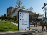 Das Opfer des Brandes, ein 48-jähriger Schweizer, wurde mit schweren Verbrennungen ins Kantons- und Universitätsspital CHUV in Lausanne eingeliefert. Die Ärzte konnten sein Leben nicht retten. (Bild: Keystone/JEAN-CHRISTOPHE BOTT)