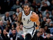 Wechselt nach sieben Saisons bei den San Antonio Spurs innerhalb der NBA zu den Toronto Raptors: Kawhi Leonard (Bild: KEYSTONE/AP/ERIC GAY)