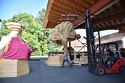 Die Holzpuppe Burnina besteht aus mehreren Segmenten. (Bild: Mario Testa)