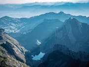 Blick auf Innerrhoder Tourismusgebiet mit Seealpsee, Wasserauen und im Hintergrund der Hohe Kasten. (Bild: Benjamin Manser)