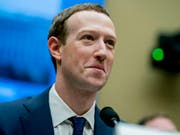 Findet die Leugnung des Volkermords an den Juden «tief beleidigend»: Facebook-Chef Mark Zuckerberg. (Bild: KEYSTONE/AP/ANDREW HARNIK)
