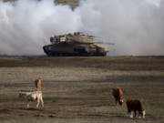 Ein israelischer Panzer aus der Bauserie Merkava. Diese wurde für den Kampf gegen die Armeen der arabischen Nachbarstaaten entwickelt. (Bild: KEYSTONE/AP/ARIEL SCHALIT)