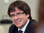 Die spanische Justiz verzichtet auf eine Auslieferung des katalanischen Separatisten-Führers Carles Puigdemont. (Bild: KEYSTONE/AP/MICHAEL SOHN)
