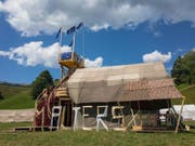 Die Pfadi Malters mit ihrem Prestige-Bau in Escholzmatt. (Bild: Martin Lustenberger)