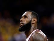 LeBron James' Karriere geht bei den Los Angeles Lakers weiter (Bild: KEYSTONE/AP/MARCIO JOSE SANCHEZ)