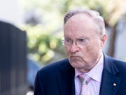 Das Bezirksgericht Zürich verurteilte Dignitas-Gründer Ludwig A. Minelli wegen Verleumdung zu einer bedingten Geldstrafe und einer Busse. (Bild: KEYSTONE/ENNIO LEANZA)