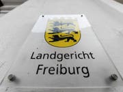 Das Landgericht Freiburg verurteilte im «Missbrauchsfall Staufen» einen 37-jährigen Schweizer. (Bild: KEYSTONE/DPA/PATRICK SEEGER)