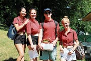 Viele junge Helferinnen und Helfer unterhielten die verschiedenen Posten beim «Badifäscht». (Bild: Jonas Manser)