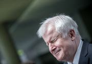Bleibt Horst Seehofer Innenminister? (Bild: Keystone)