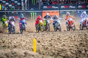 Start zum MX2-Rennen auf der Anlage «Schweizer Zucker» in Niederwil im August 2017. (Bild: Andrea Stalder)