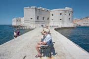 Beliebtes Ferienziel Kroatien: Die St.-Johannes-Festung der Stadtmauer von Dubrovnik. (Bild: Robert Harding/Imago)