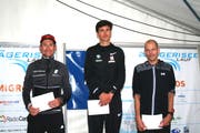Der Sieger Valentin Pfeil (Mitte) machte seinem Ruf als schnellster Österreicher Ehre. Links der Zweitplatzierte Christian Kreienbühl und rechts der Drittplatzierte Fabian Kuert (beide Schweiz).