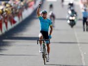 Der Spanier Omar Fraile gewinnt die 14. Etappe der Tour de France solo (Bild: KEYSTONE/EPA/SEBASTIEN NOGIER)