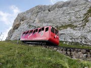   Accident at the intermediate station: rack on the Pilatus damaged in a collision. (Image: KEYSTONE / GAETAN BALLY) 