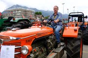 Innerhalb von zwei Jahren hat der Kernser Arnold Ettlin (54) diesen Hürlimann D 100 L aus dem Jahre 1967 restauriert. (Bild: Richard Greuter (Kerns, 21. Juli 2018))
