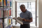 Kreisgerichtspräsident Peter Frei in seinem Büro am Bohl 1. (Bild: Hanspeter Schiess)