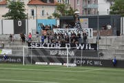 Der Fanbereich ist beim ersten Spiel übersichtlich geblieben.