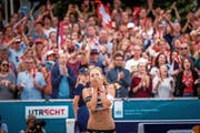 Nina Betschart lässt ihren Emotionen freien Lauf. (Bild: Tim Buitenhuis/CEV (Utrecht, 20. Juli 2018))