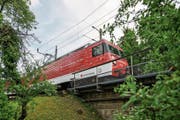 Bis mindestens Ende 2022 verkehren die pannenanfälligen Züge auf der Strecke Luzern–Engelberg. (Bild: Roger Grütter (Hergiswil, 24. Juni 2018))