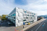 Schauplatz einer Entlassung, die Fragen aufwirft: Das Gebäude der Uni Luzern.(Bild: Roger Grütter)