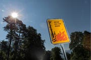 Es herrscht Waldbrandgefahr in weiten Teilen der Schweiz. (Bild: Arno Balzarini/Keystone)