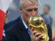 Weltmeister-Coach Didier Deschamps bei den FIFA-Awards Favorit (Bild: KEYSTONE/EPA/PETER POWELL)