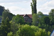 Heute präsentiert sich das Gehöft Bild wie auf dieser aktuellen Aufnahme. (Bild: Timon Kobelt)