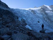 In 25 Jahren dürfte laut Glaziologen die Hälfte der kleinen Gletscher verschwunden sein. (Bild: KEYSTONE/ANTHONY ANEX)