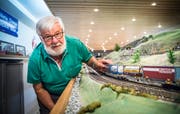 Willy Hablützel an seiner Anlage. (Bild: Andrea Stalder)