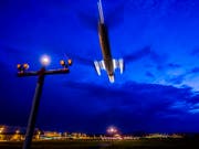 Der Flughafen Zürich erhält Auflagen bezüglich Nachtruhe. (Bild: KEYSTONE/CHRISTIAN MERZ)