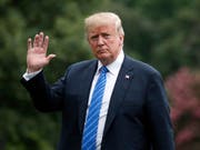 US-Präsident Donald Trump macht der EU in der Nacht auf Mittwoch einen überraschenden Vorschlag - beide Seiten sollten auf sämtliche Handelsbarrieren sowie Subventionen und Zölle verzichten. (Bild: KEYSTONE/AP/ALEX BRANDON)
