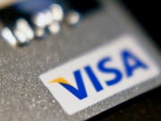 Der Kreditkartenanbieter Visa hat im abgelaufenen Geschäftsquartal bei den Erlösen stark zugelegt. (Bild: KEYSTONE/AP/KEITH SRAKOCIC)