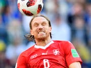 Schmerzhafter Einstand bei Mönchengladbach: der Schweizer Internationale Michael Lang (Bild: KEYSTONE/LAURENT GILLIERON)
