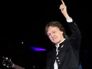 Paul McCartney gibt das zweite Mal innert einer Woche ein geheimes Gratiskonzert. (Bild: Keystone/EPA AAP/RICHARD WAINWRIGHT)