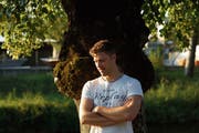 «Eine Romanfigur muss in sich stimmig sein»: Krimiautor Severin Schwendener im Lindenpark Frauenfeld. (Bild: Dieter Langhart)