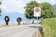 Das Parkverbot auf der Rütenenstrasse wurde bis zum Gemeindekraftwerk beim Sustli verlängert. (Bild: Matthias Piazza (Beckenried, 26. Juli 2018))