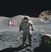   Eugene Cernen on the Moon. (Image: Keystone) 
