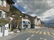Gotthardstrasse in Erstfeld: Hier hat die Polizei am Samstag eine Person tot aufgefunden. (Bild: Google Maps)