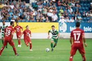 Wurde in der Pause ausgewechselt: der Krienser Anthony Bürgisser (Mitte). (Bild: Eveline Beerkircher (Luzern, 28. Juli 2018))