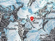 Absturzursache unbekannt: Das Kleinflugzeug war auf einem Rundflug, als es am Freitag auf den Mont-Durand-Gletscher abstürzte. (Bild: Swisstopo)