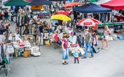 Fröhliches Gewusel auf dem Weinfelder Marktplatz beim Flohmarkt. (Bild: Andrea Stalder)