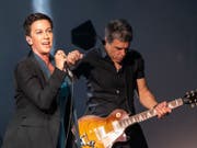 Alanis Morissette bei ihrem Auftritt am Blue Balls Festival in Luzern. (Bild: KEYSTONE/PATRICK HUERLIMANN)
