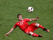 Xherdan Shaqiri gelang beim seinem Liverpool-Debüt ein ähnliches Tor wie damals an der Euro 2016 gegen Polen (Bild: KEYSTONE/EPA/MAST IRHAM)