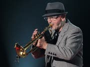 Miles Davis als Vorbild: Der polnische Jazz-Trompeter Tomasz Stanko ist mit 76 Jahren gestorben. (Bild: KEYSTONE/EPA PAP/PIOTR WITTMAN)
