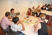 Die Workshopteilnehmer sind konzentriert bei der Sache. Bild: PD